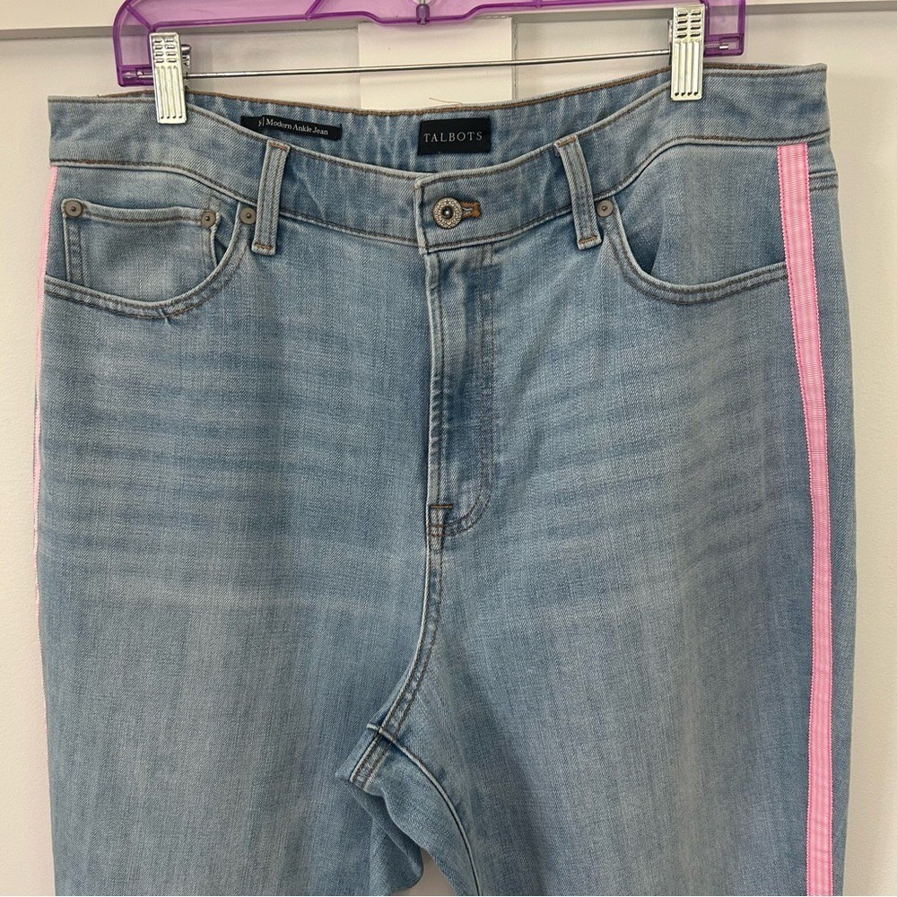 Talbots Modern Ankle Jeans Pink Ribbon Denim Colorful Embellished Size 16 - Picture 4 of 14